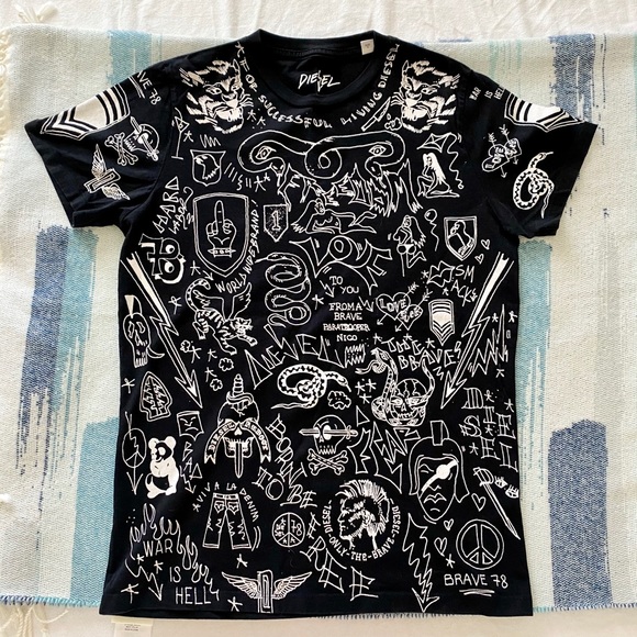 (SOLD)4 PCs of Diesel Men's T Shirt Bundle Size S - Picture 2 of 7